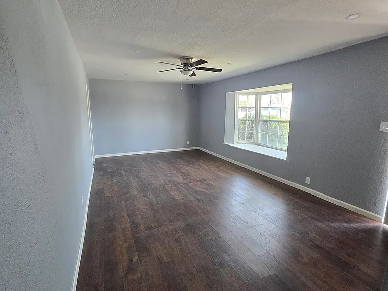 323 Mary Jeanne Ln — Photo 7