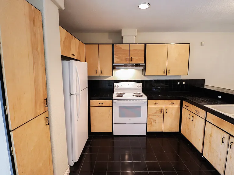2759 Leisure Dr — Photo 13