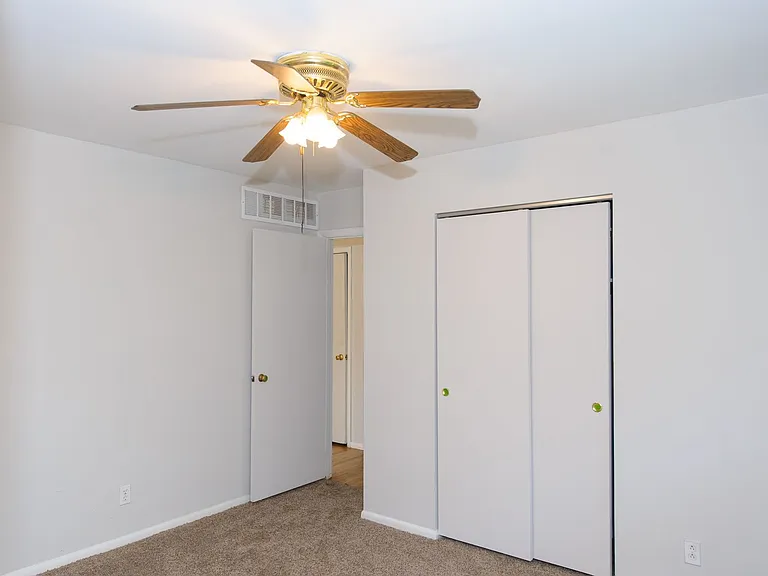 2656 Royal Glen Dr — Photo 9