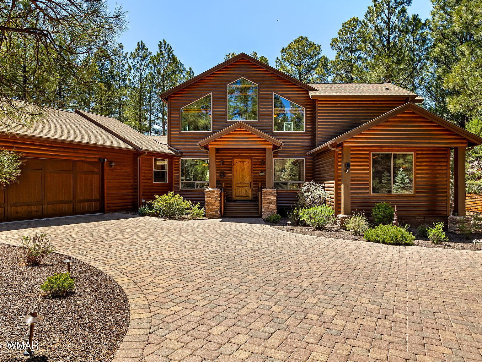 1120 S Vine Maple Ln