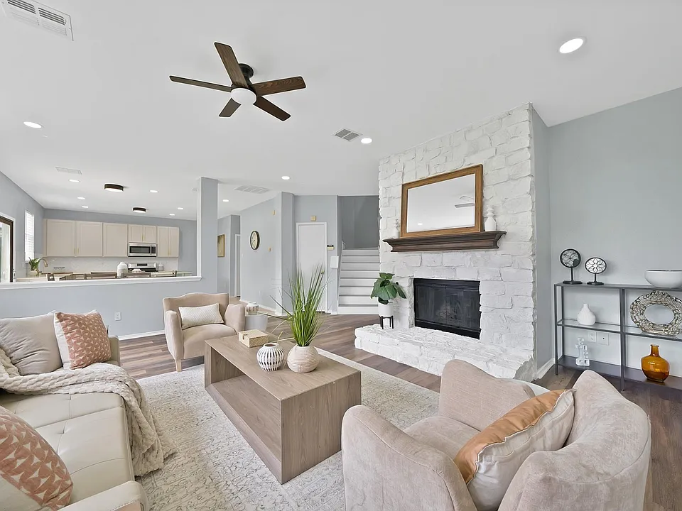 137 Heritage Dr