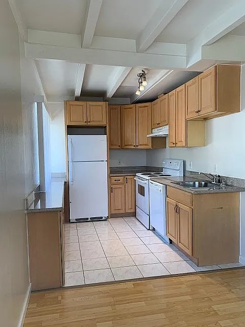 2 bed, 625 sqft, $2,975 — Photo 3