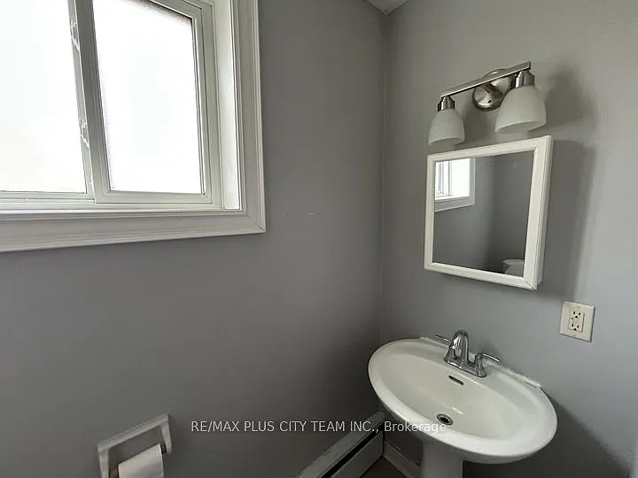 164 Westmount St #1 — Photo 7