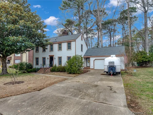 9 Lantern Cir, Newport News, VA 23606