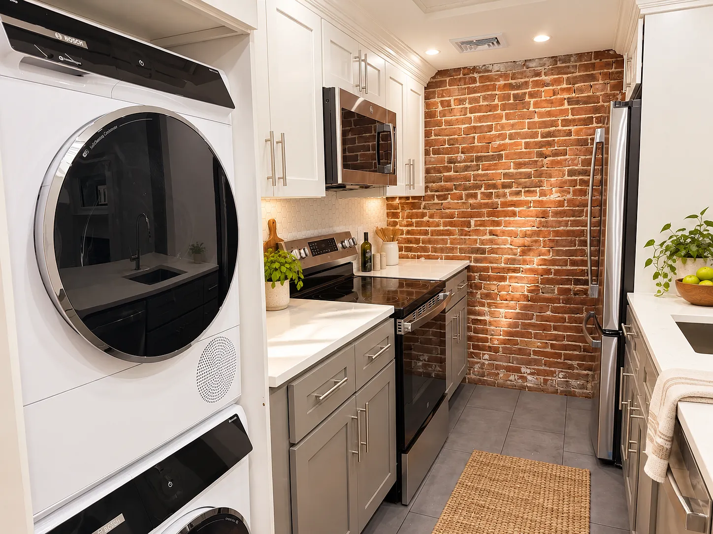 2 bed, 847 sqft, $4,300 — Photo 4
