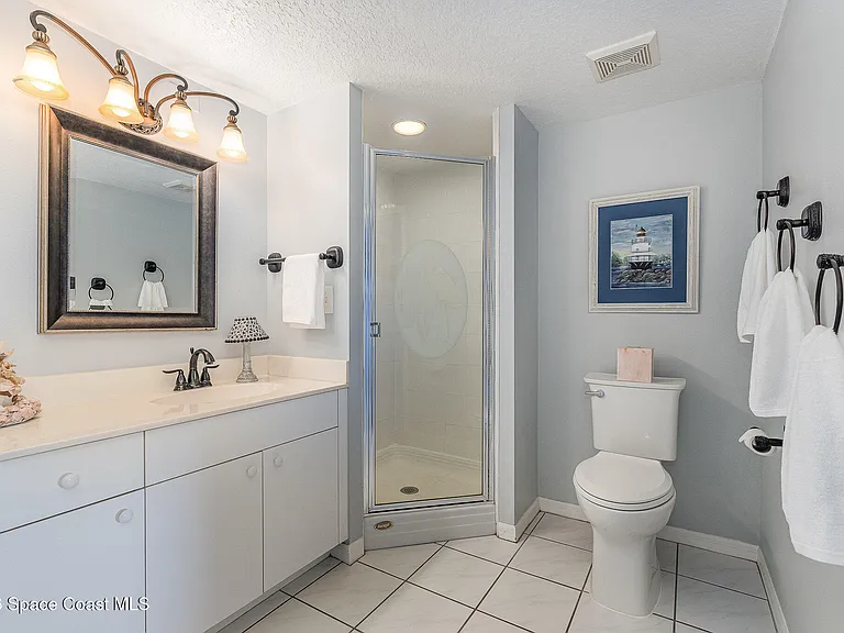 601 Shorewood Dr #G405 — Photo 22
