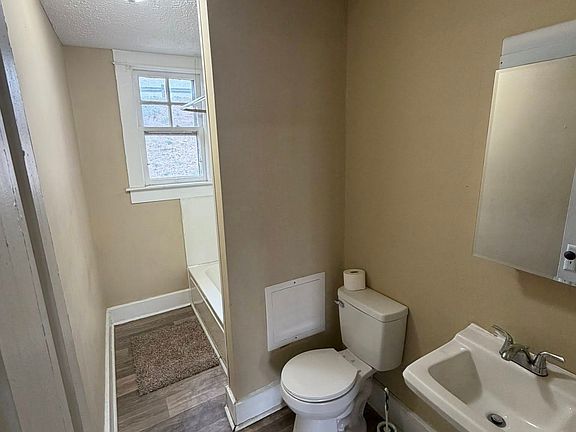 4th image of 715 Elberon Ave