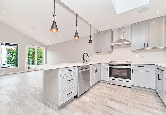 4th image of 701 Jefferson Ave #3A