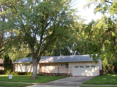 1923 McClellan Dr, Huron, SD, 57350