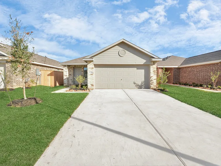 26726 Paloma Blanca Dr — Photo 1