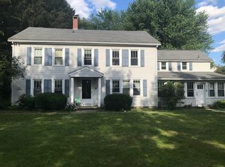 4 Six Middle St, Hadley, MA 01035