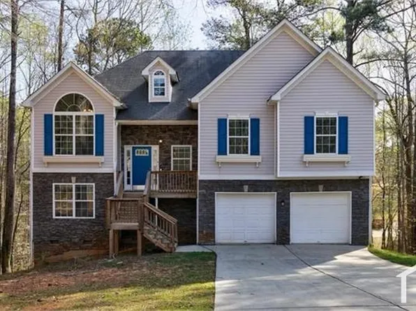 6490 Lake Esther Dr, Fairburn, GA 30213