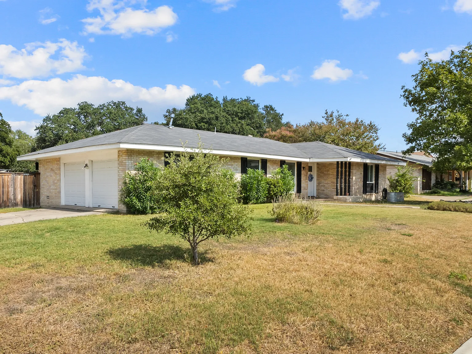4 bed, 1777 sqft, $2,600 — Photo 3