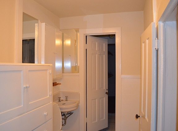 4th image of 324 W Magnolia Ave APT 1