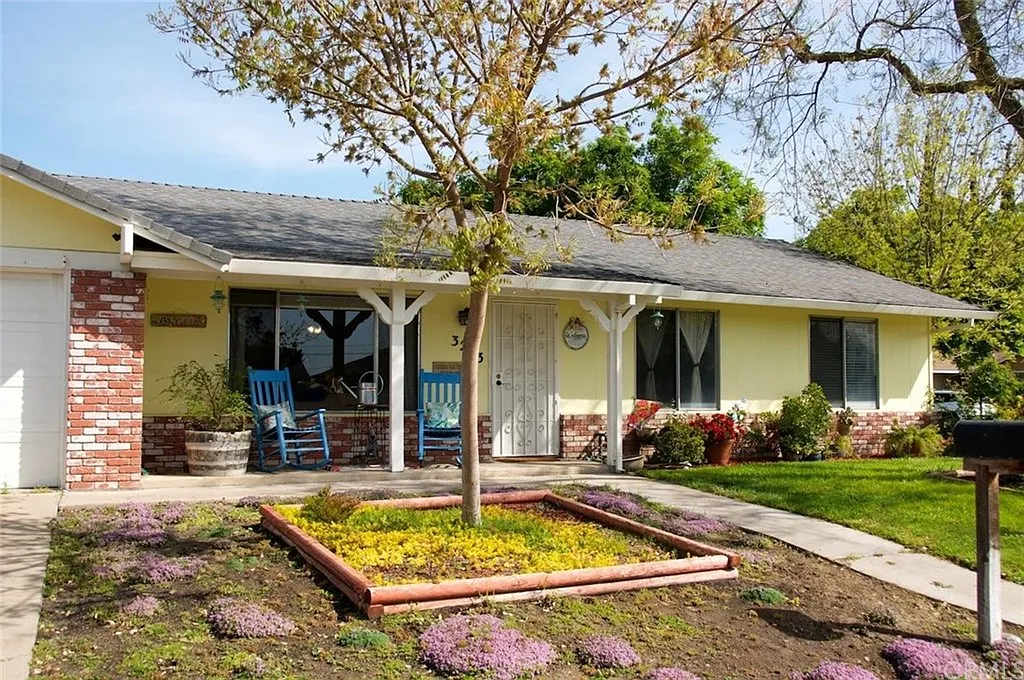 3213 Puma Way photo 1