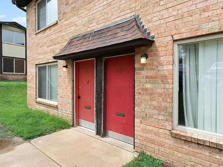 4120 Geraldine Ave #1 — Photo 3