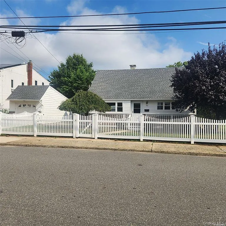 Building Photo - 30 Montgomery Ave #HOUSE