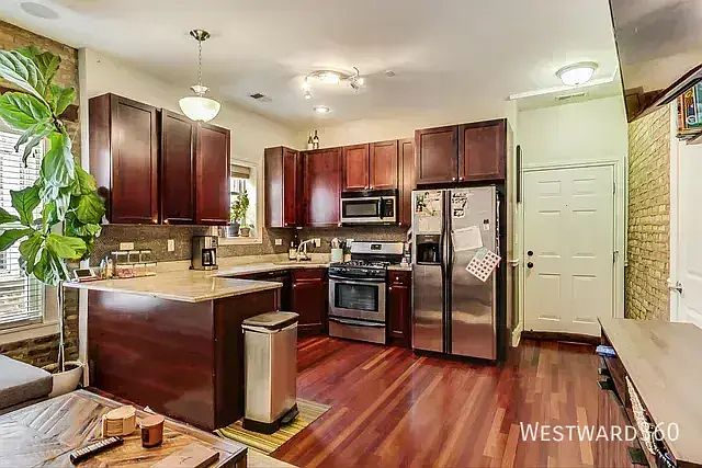 1st image of 5121 N Kenmore Ave Unit 303
