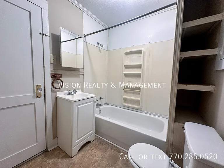 112B Peachtree St — Photo 13