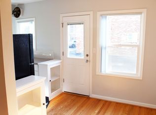 587 N Rosa Parks Way APT 7, Portland, OR 97217