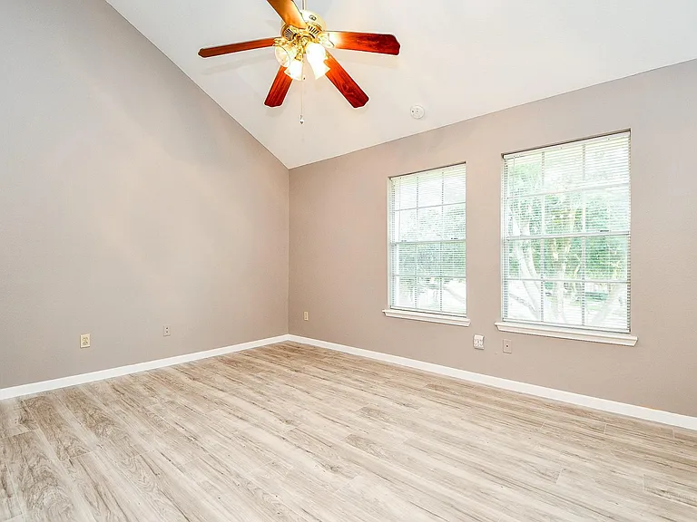 2930 Grants Lake Blvd #407 — Photo 12