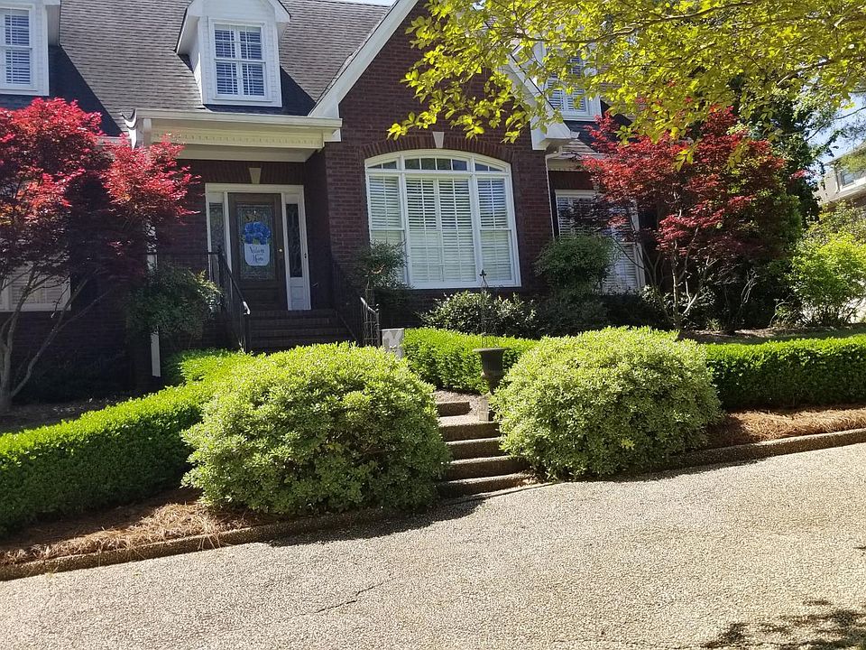 Front of house during Spring bloom