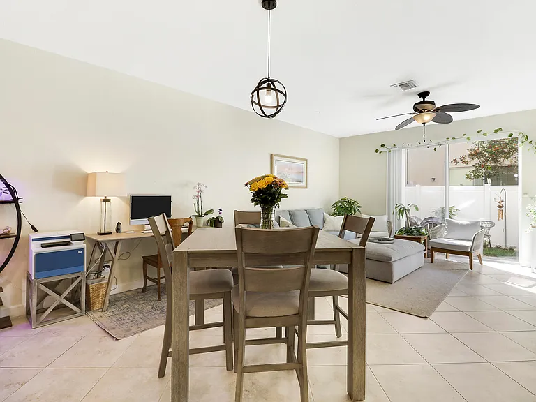 9504 SW Merlin Ct — Photo 11