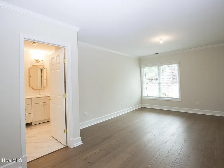 131 Racquet Ln — Photo 45