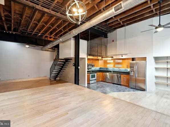 1215 Wood St Unit 1, Philadelphia, PA 19123