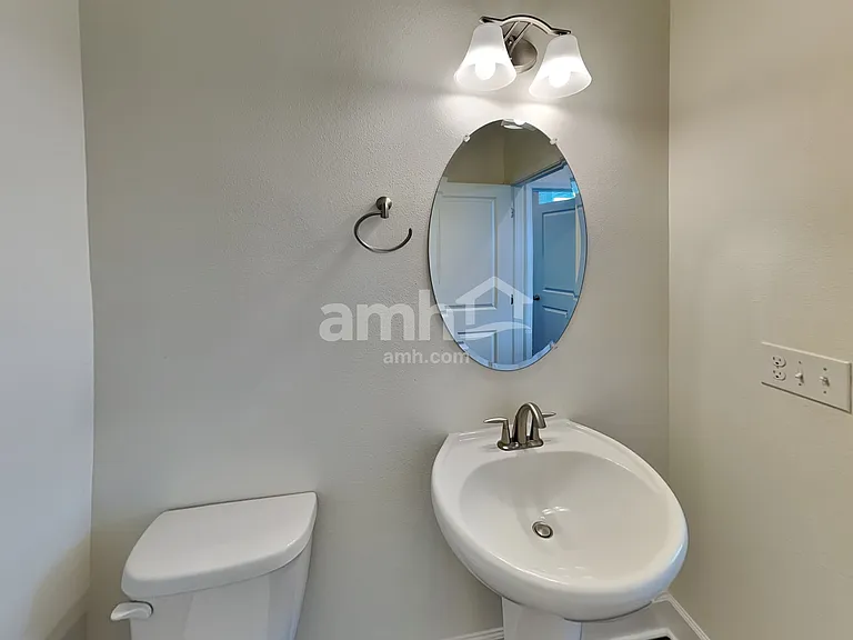 4832 Reisswood Loop — Photo 8