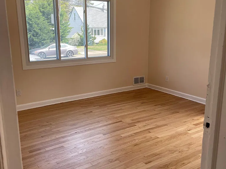 101 Hillside Ln S — Photo 15