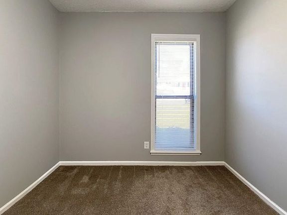 3rd image of 3483 Sealy Ave