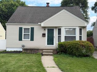 216 Linden Ave, Royal Oak, MI 48073
