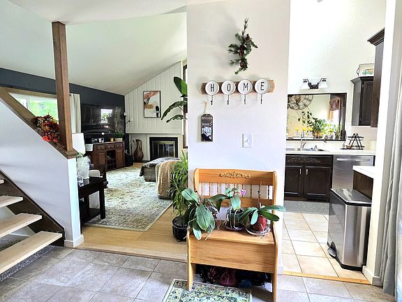 4th image of 712 Sandpiper Point