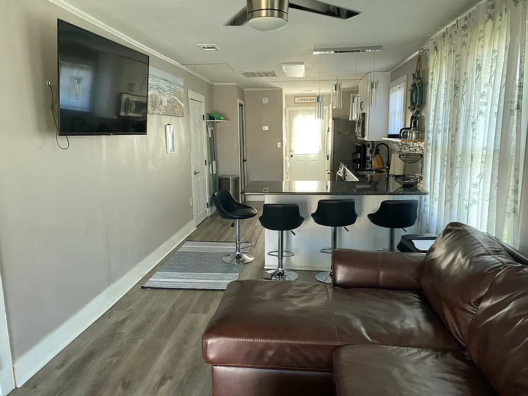 601 E Bobe St #601 — Photo 7