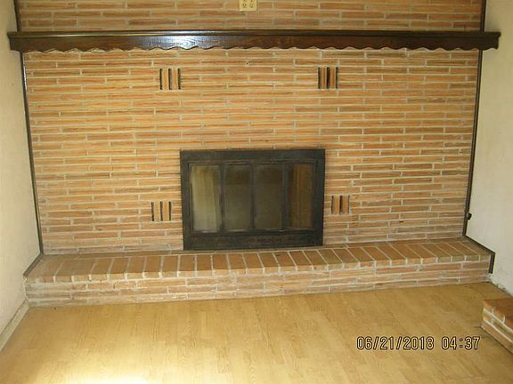 3rd image of 1802 W Parkview Ave