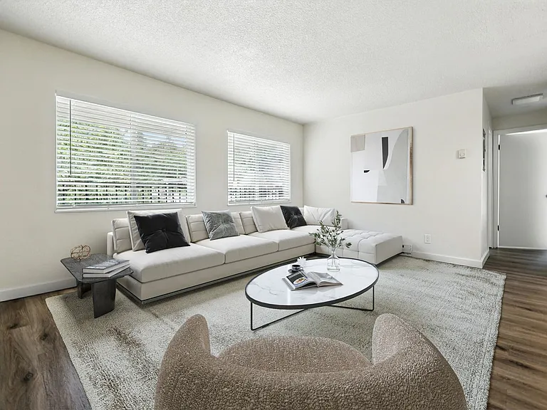 51 Hayes Pl SW — Photo 3