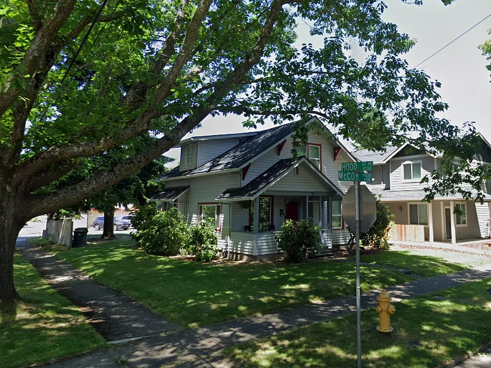 1409 McCoy Ave NE