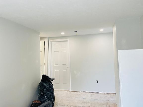 Living Room pic 1