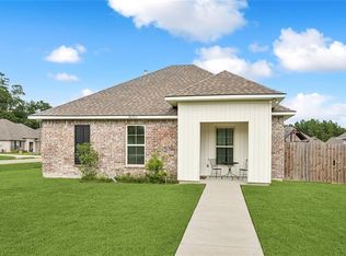 30705 Rowley Dr, Lacombe, LA 70445