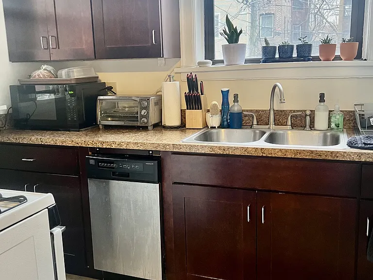 3161 N Hudson Ave #H1 — Photo 4