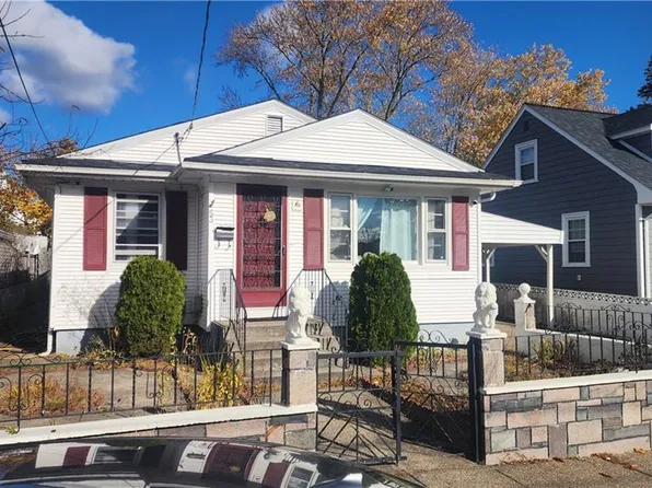 53 Francis Ave, Pawtucket, RI 02860