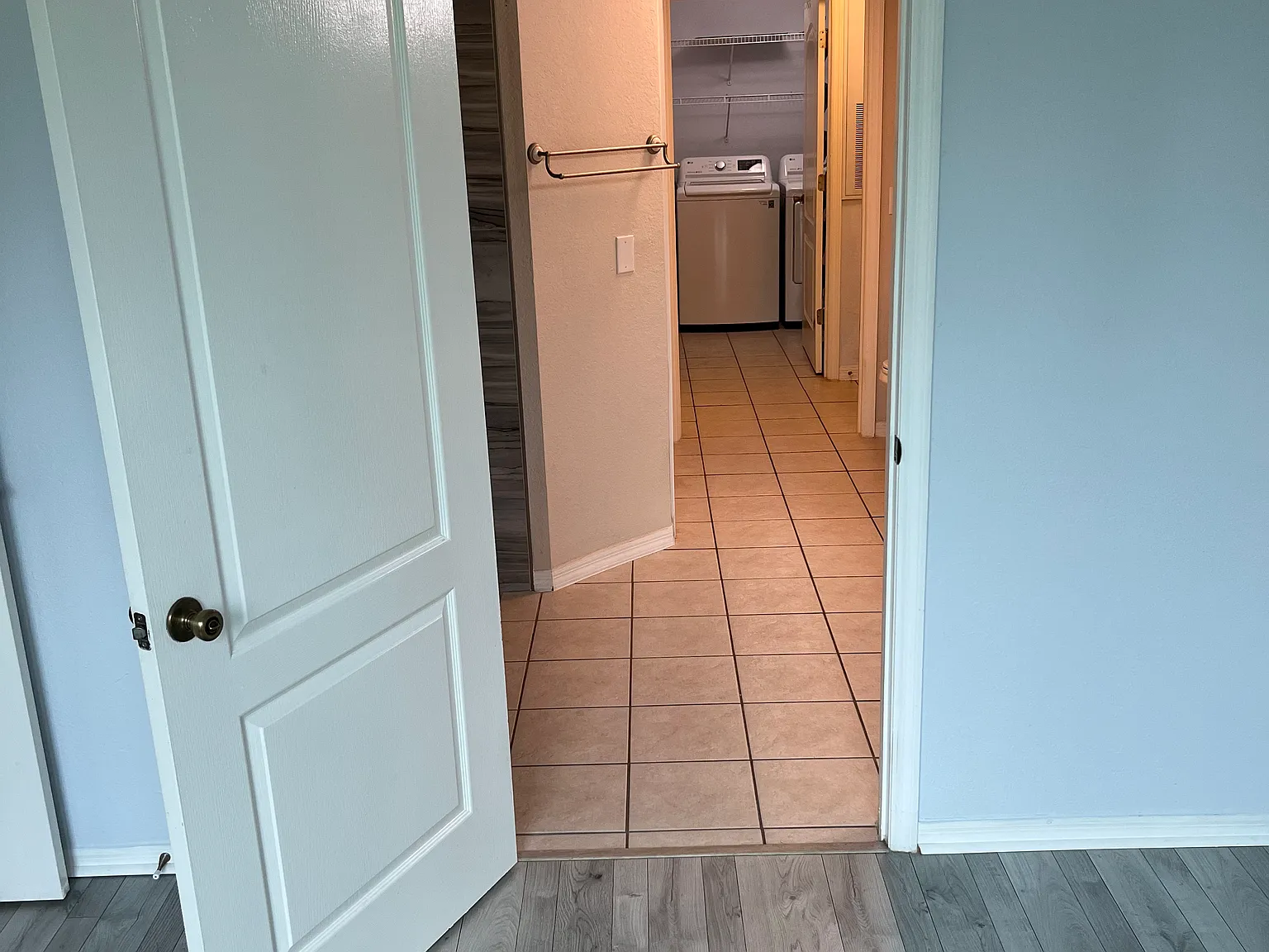 1 bed, 829 sqft, $1,700 — Photo 4