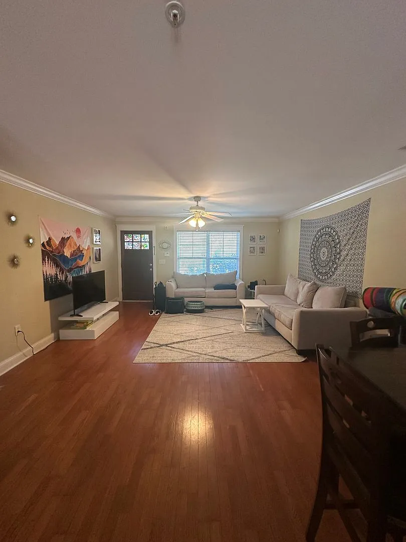Building Photo - 1035 Barnett Shoals Rd #711