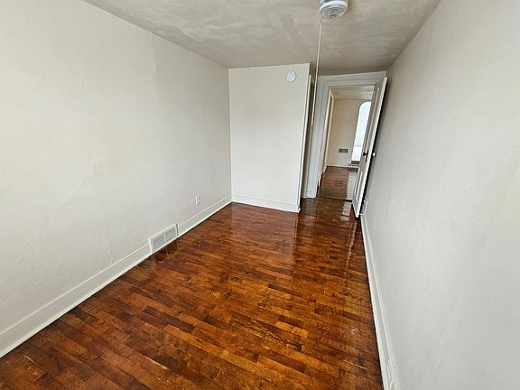 3rd image of 1804 11th St #2