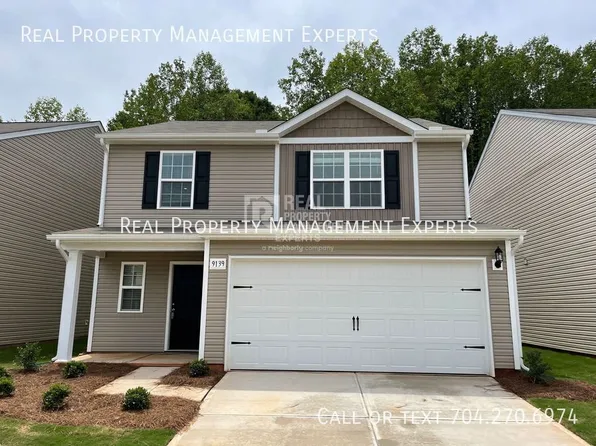 9139 Creedmore Hills Dr, Charlotte, NC 28214