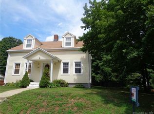 611 N Main St, Manchester, CT 06042