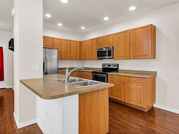 5th image of 2339 Windrow Dr