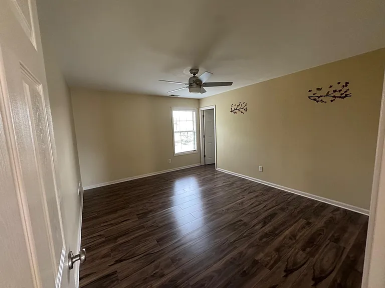10916 Collington Dr — Photo 19