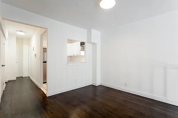 Rented by Mirador Real Estate | media 12